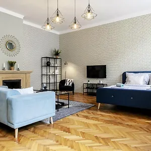  Apartment Cubistic Eliska / Jewish Quarter / Old Town Tschechische Republik